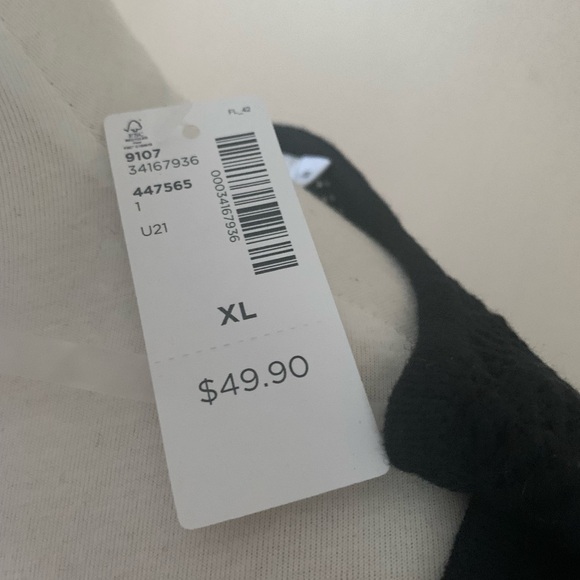 Top - Picture 2 of 3